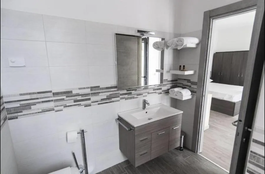 Antica Campione Rooms & Hostel Campione del Garda Hotel