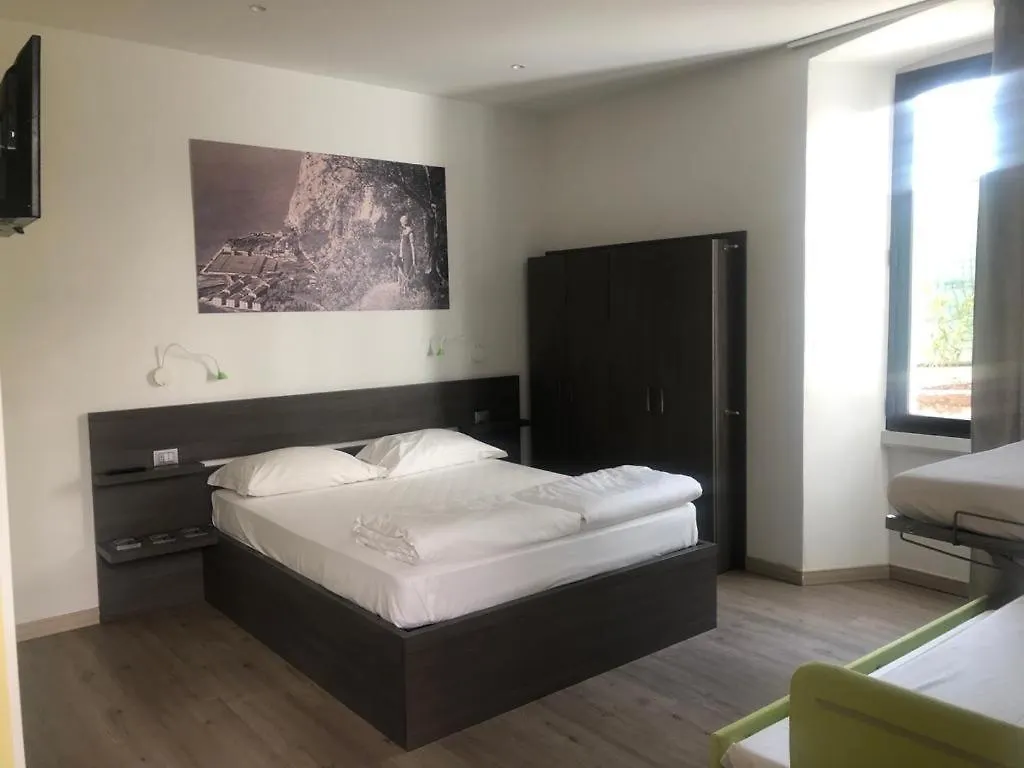 Antica Campione Rooms & Hostel Campione del Garda Hotel