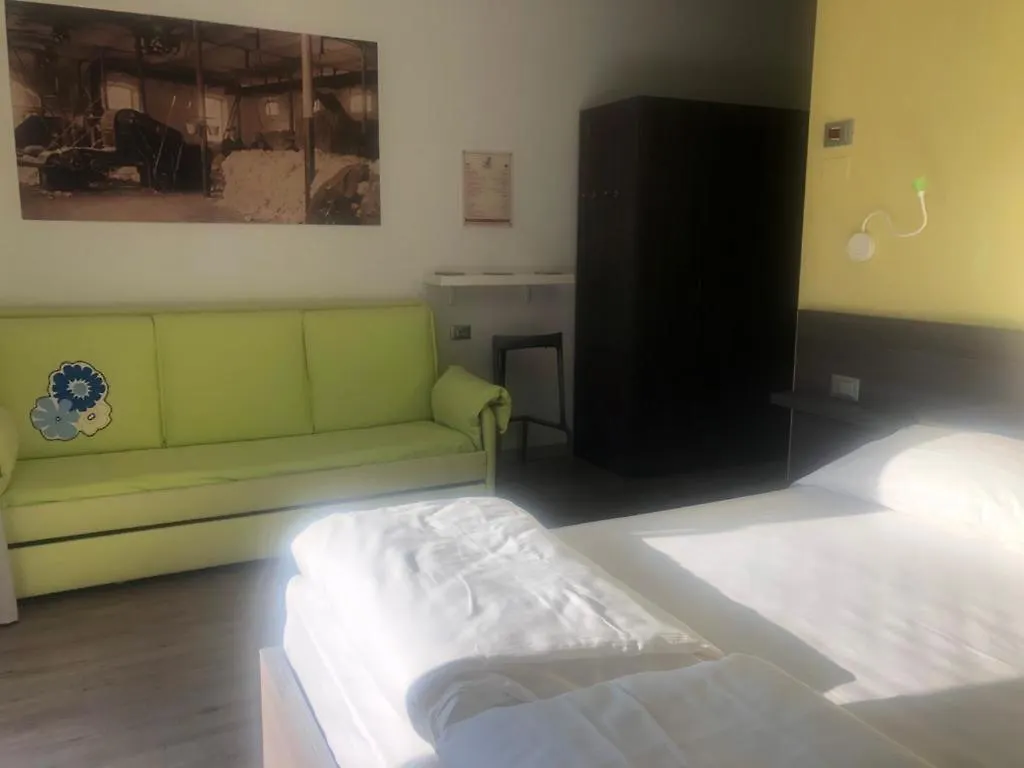 Antica Campione Rooms & Hostel Campione del Garda 0*,  Italie