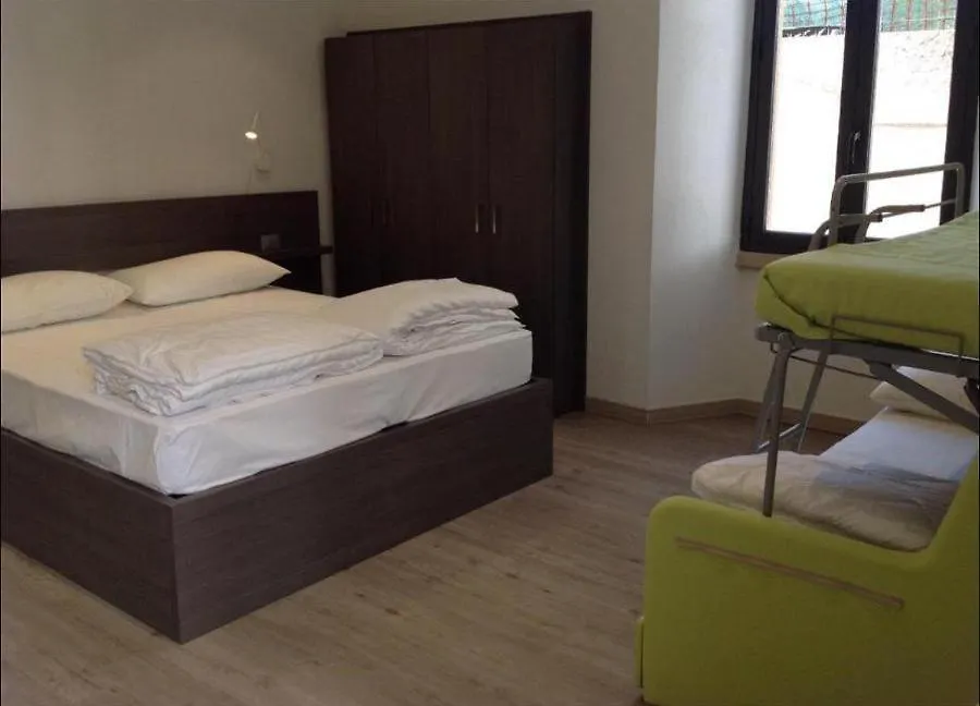 Antica Campione Rooms & Hostel Campione del Garda