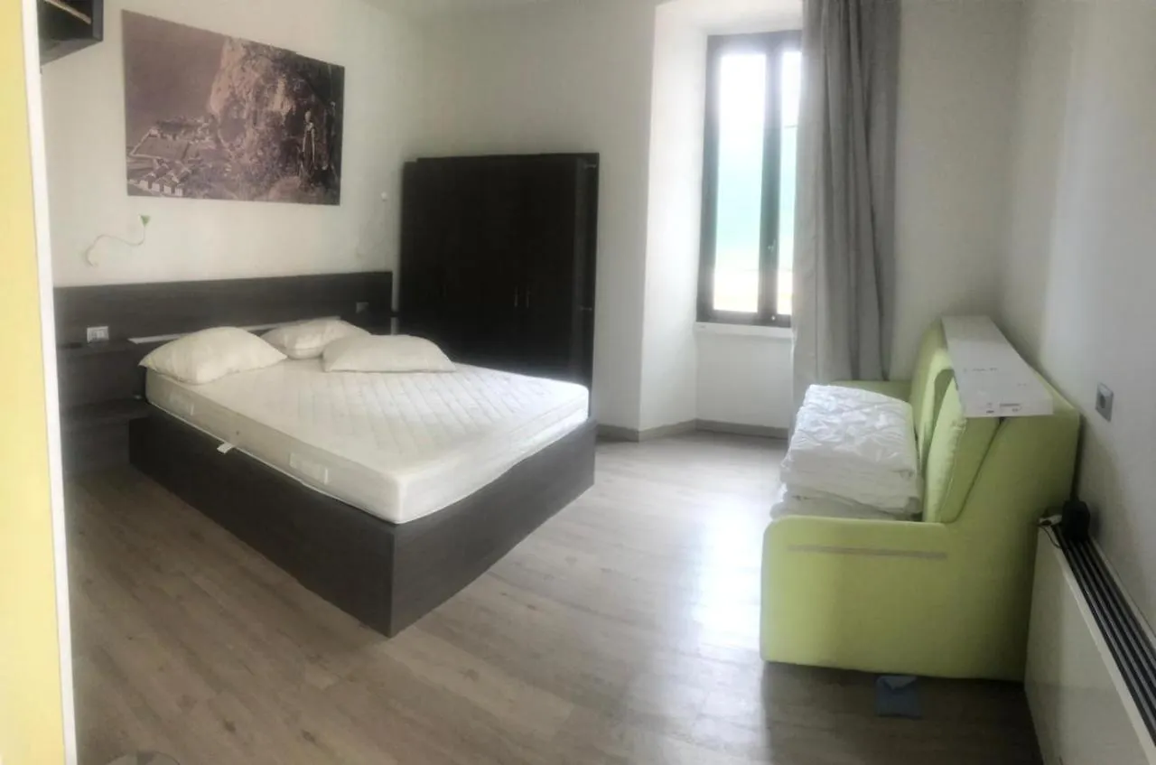 Antica Campione Rooms & Hostel Campione del Garda